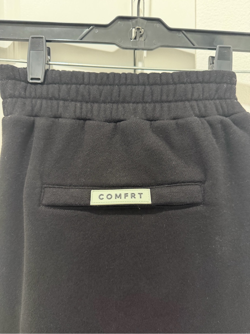 Comfrt Signature Sweatpants in Onyx - Picture 6 of 9